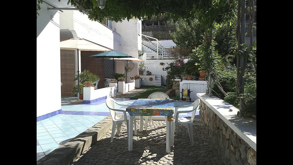 Casa Acqua Marina Ponza Apartment ภายนอก รูปภาพ